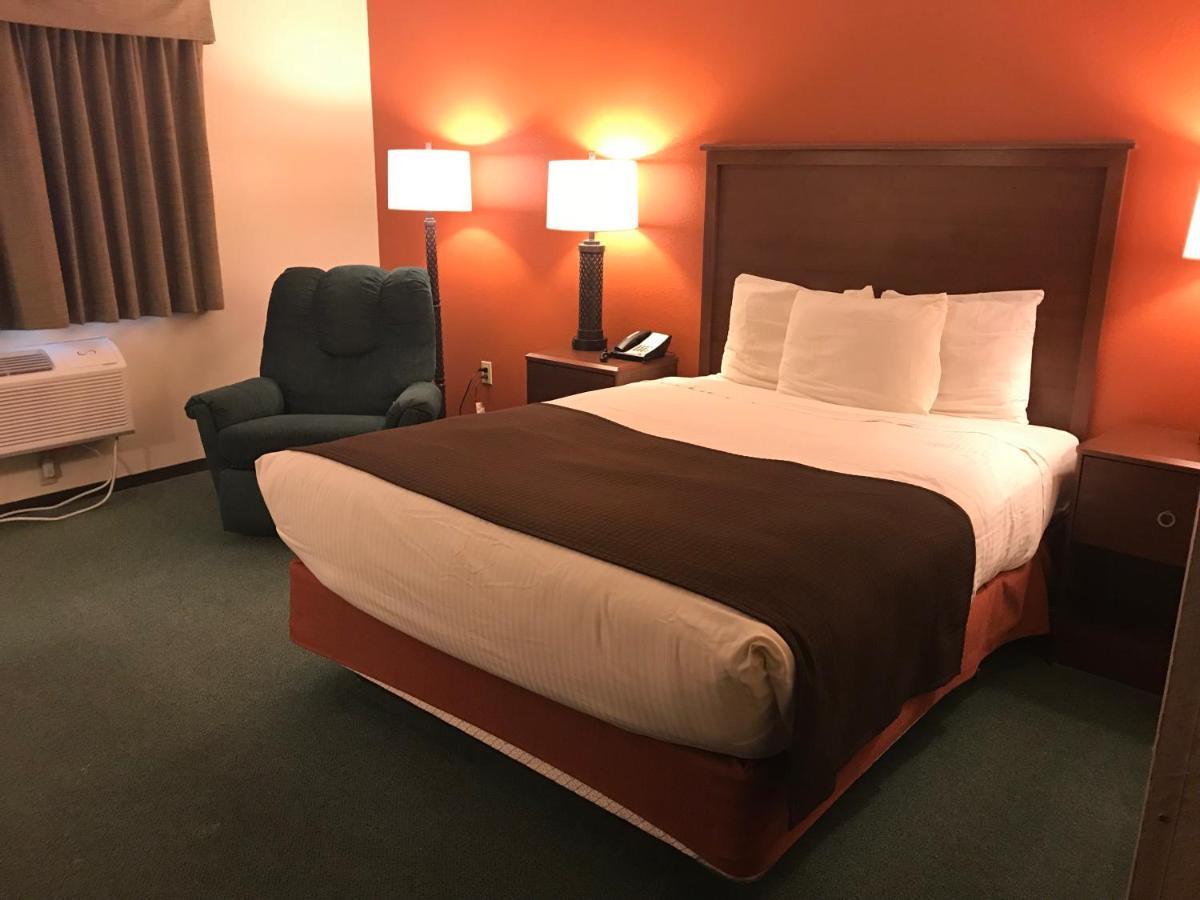 Americinn By Wyndham Blackduck Bagian luar foto