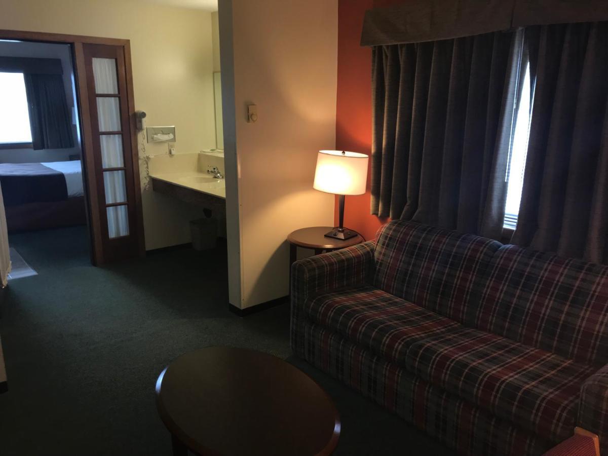 Americinn By Wyndham Blackduck Bagian luar foto